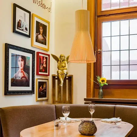 Restaurant Goldener Engel Otel 3*