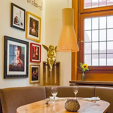 Hotel Restaurant Goldener Engel 3*